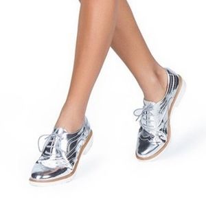 NEW Leila Stone Drew Silver Oxford Shoes Size 10